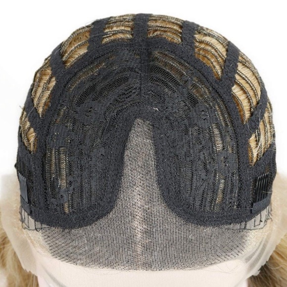 TAMI 26” 3 TONE CURLY OMBRÉ LACE-FRONT WIG ✨ NWT*